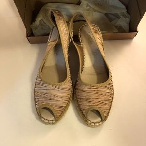 Azura Jeanette C beige textile open pump toe shoes size 7.5